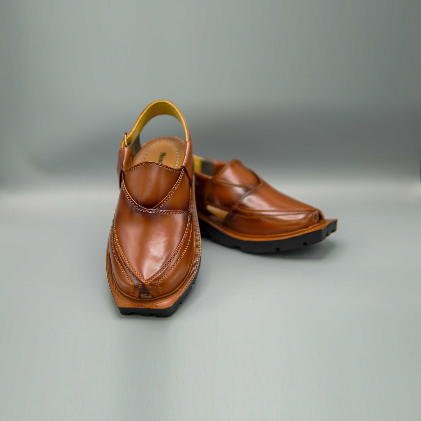 Nerozi Chappal Hand Crafted