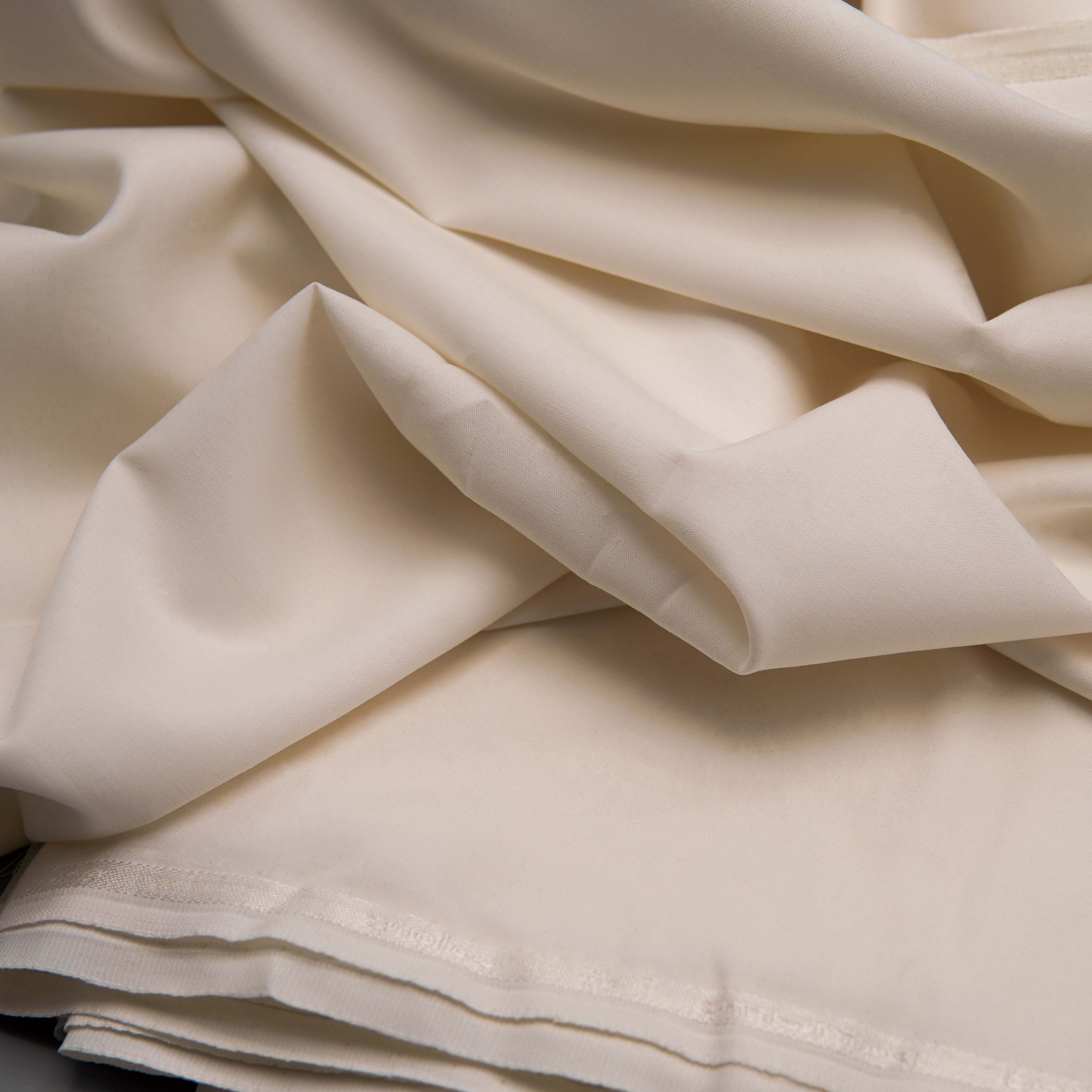 Off White Premium Wash & Wear Unstiched Fabric – Nerozi